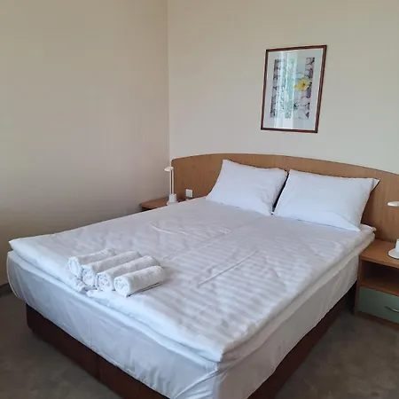 Trakata-sea View And Free Parking Отель